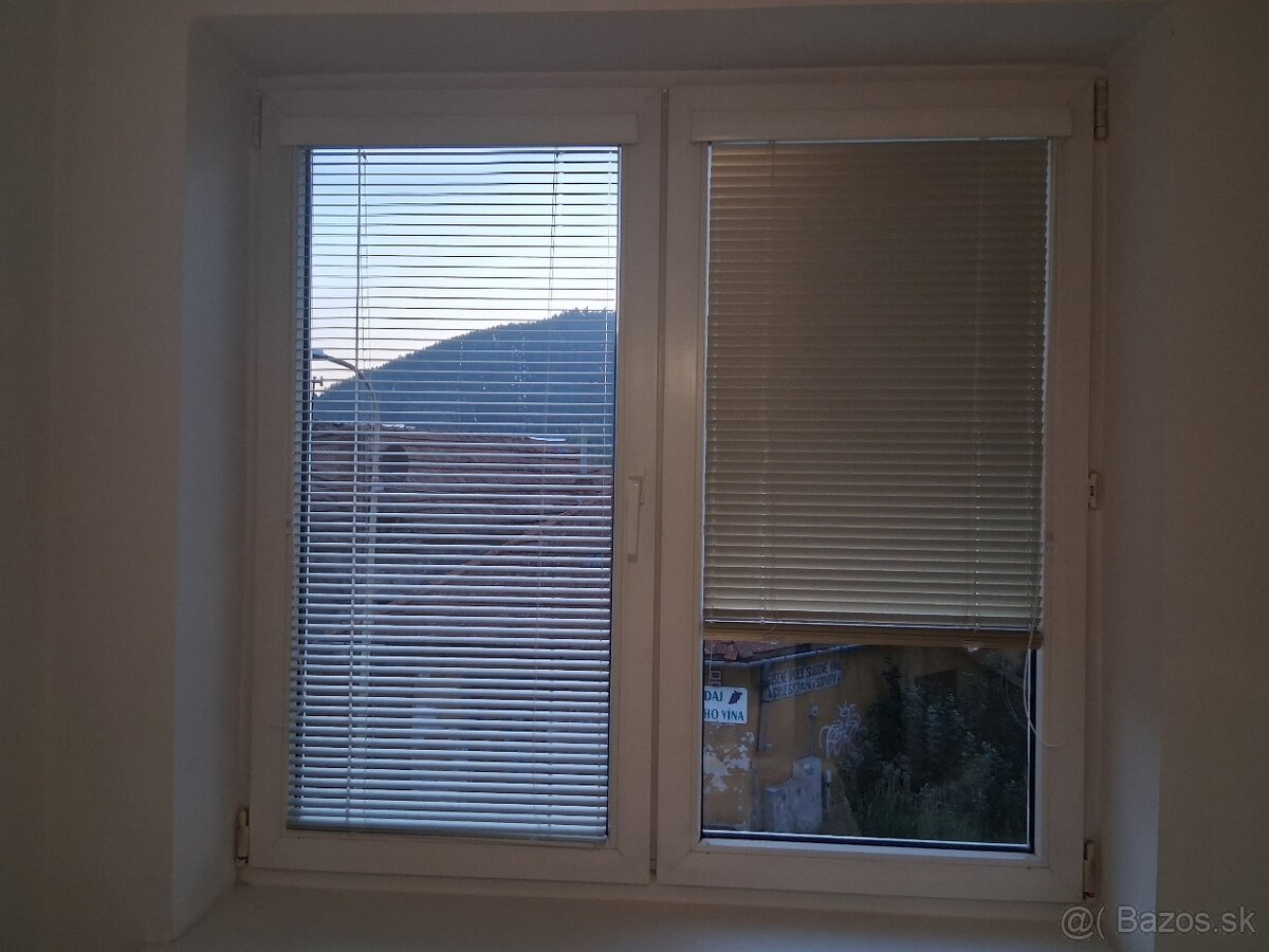 Predám PVC okná a balkónové dvere ľavé - dvoj sklo - 2