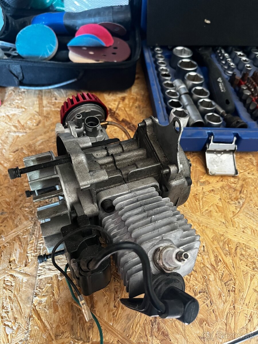 Motor 50ccm - 2
