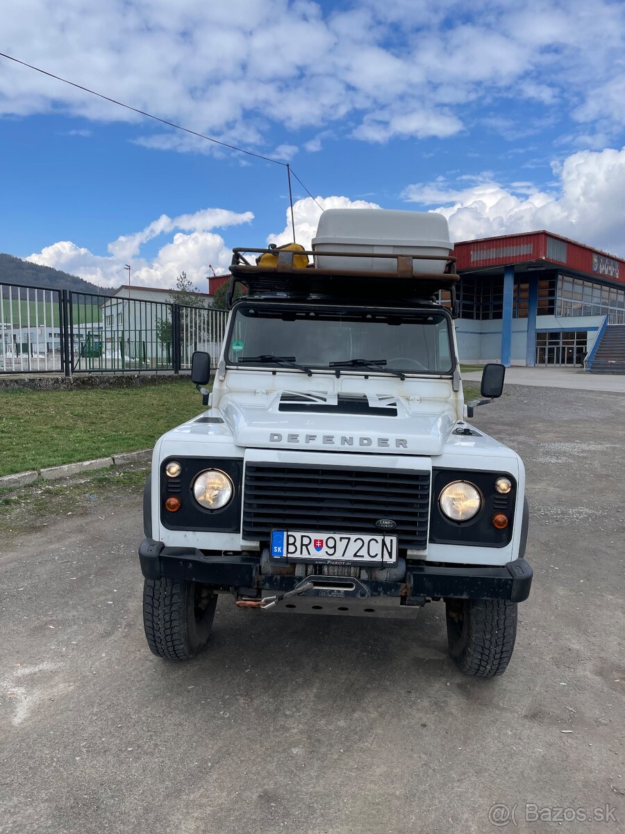Land Rover Defender 110