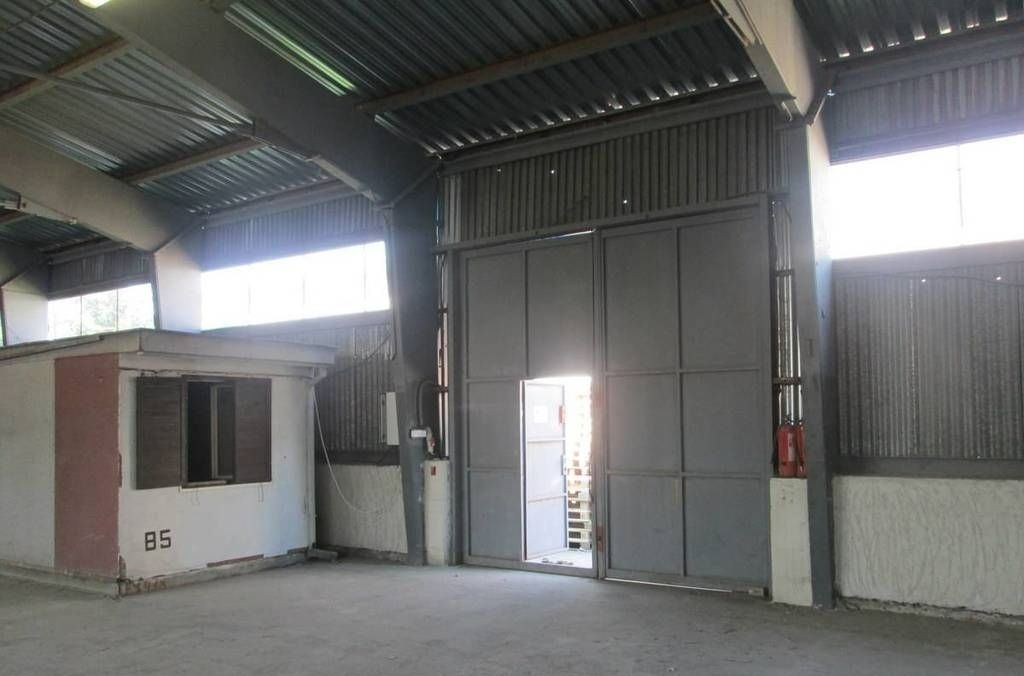 Prenájom skladu, 400m2, Cena : 2,9 €/m2/ mesiac, Zvolen - 2