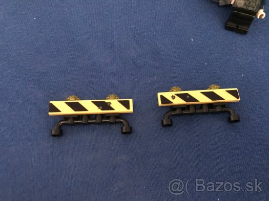 Lego Batman 76001 The Bat vs Bane: Krkolomná naháňačka - 2