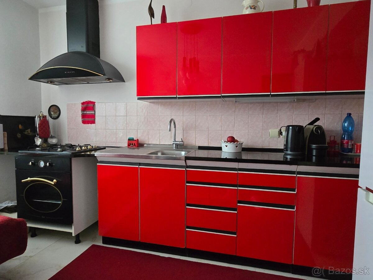 Predaj 5 izb.radového domu v mestskej časti Budatín - 2