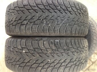 Predám zimné r18 235/55 8/2mm - 2