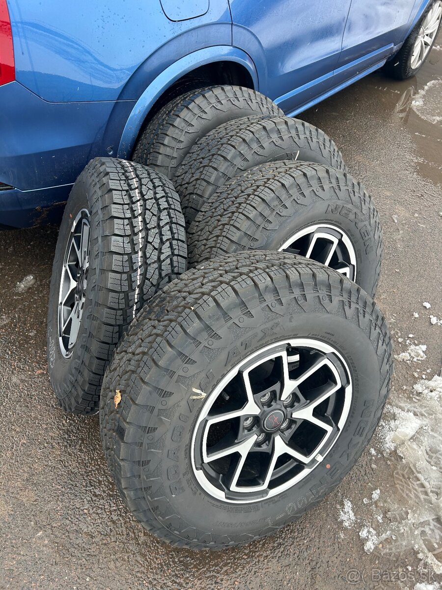 Jeep Wrangler r17 kola pneu Nexen nová 225/75 allterain - 2