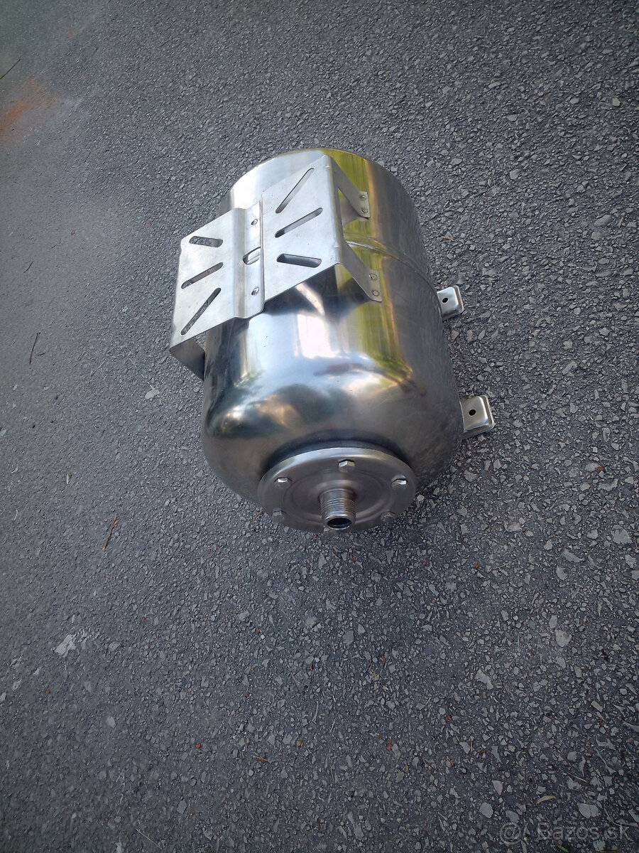 Nerezová expanzná nádoba 24l nádrž - 2