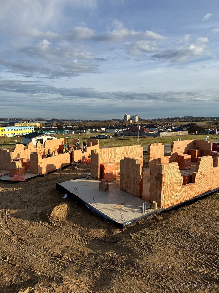 Stavebný pracovnik - 2