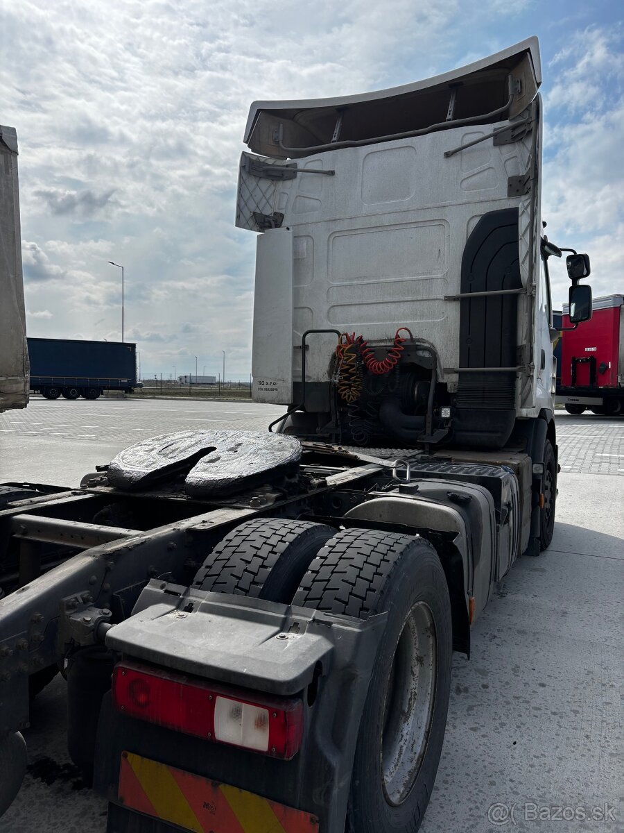 Renault Premium - 2