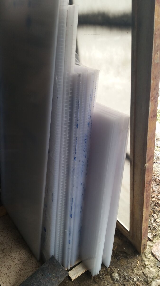 Predám Lexan - 2