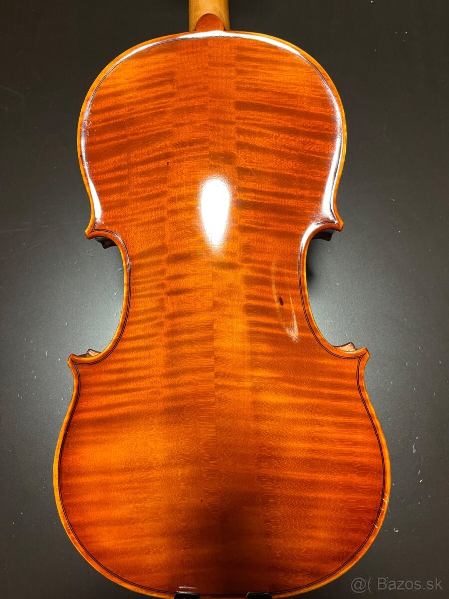 Husle 4/4 - 2