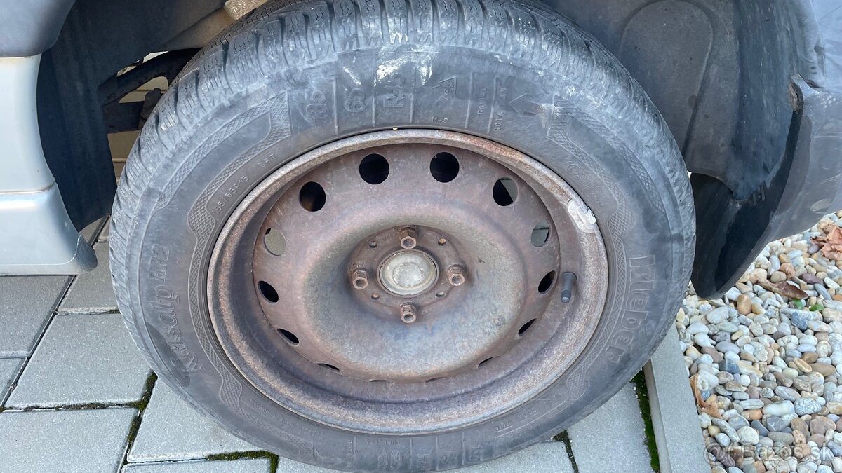 Zimné pneu 185/65 R15 na plechových diskoch 4x108 - 2