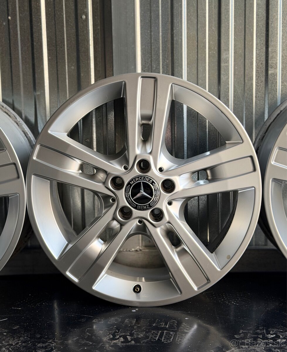 #11 Elektróny originál Mercedes r18 - 2