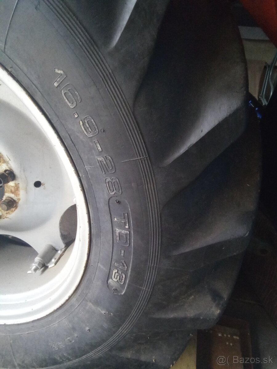 Kolesa, pneumatiky, plášte zetor 16.9/28 - 2