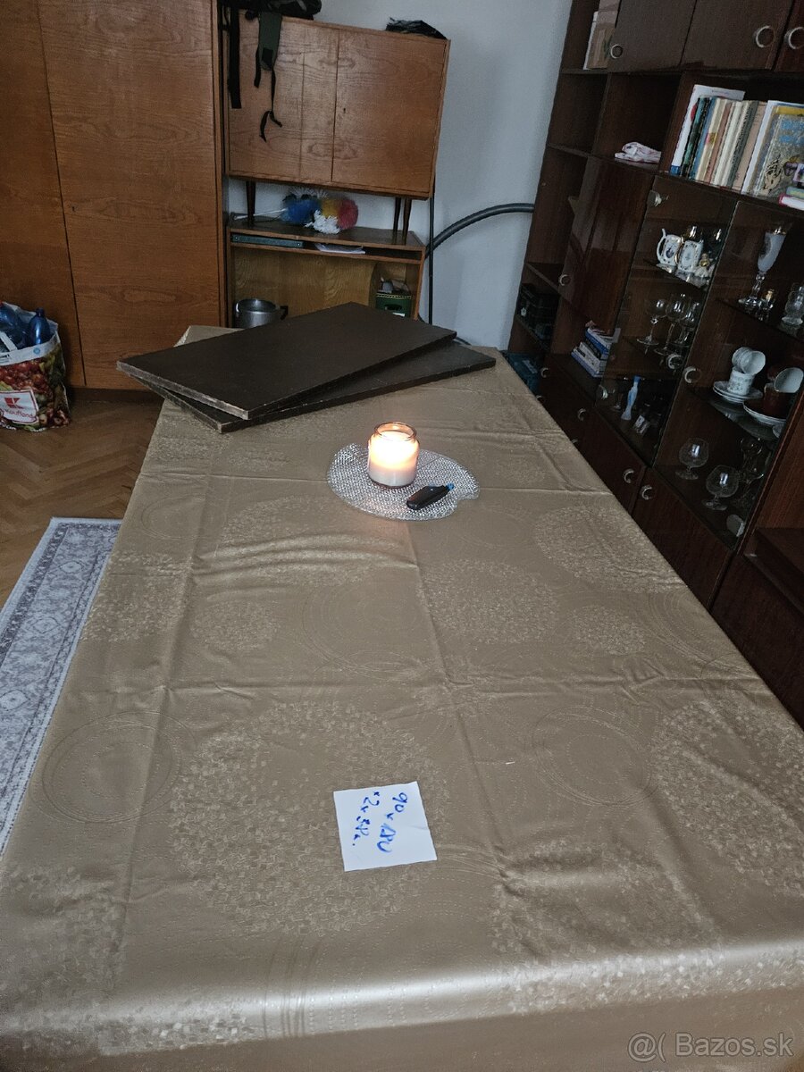 Jedálenský stôl - 2