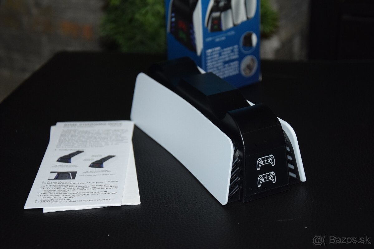 PlayStation 5 DualSense Charging Station - 2