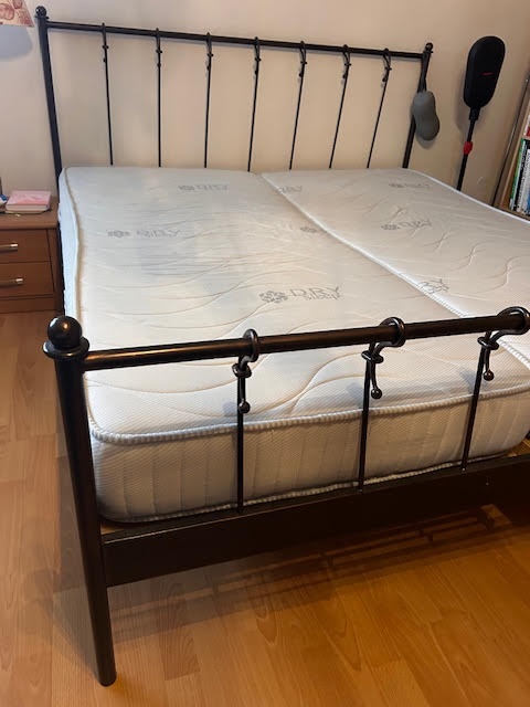 štýlová manželská posteľ - 2