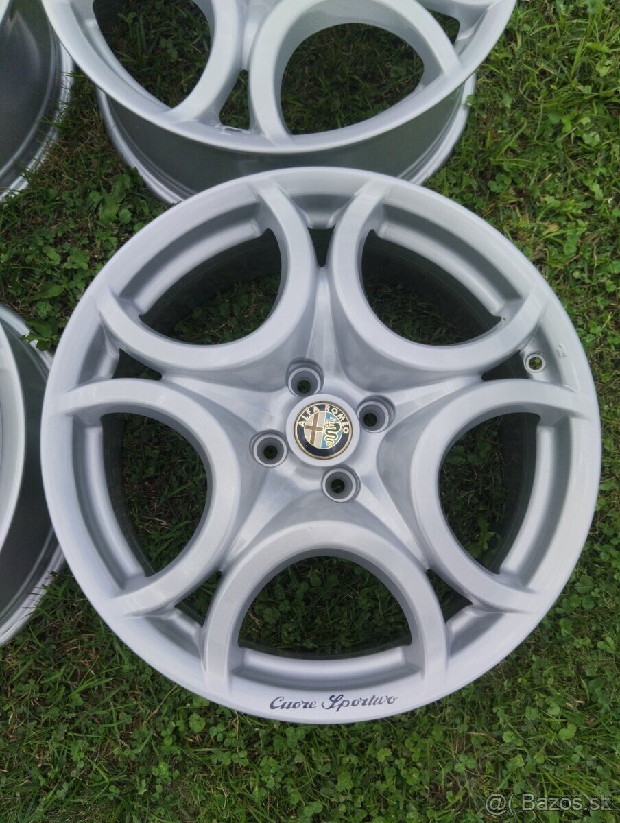 ALU KOLESÁ ALFA MITO 4X98 R17' - 2