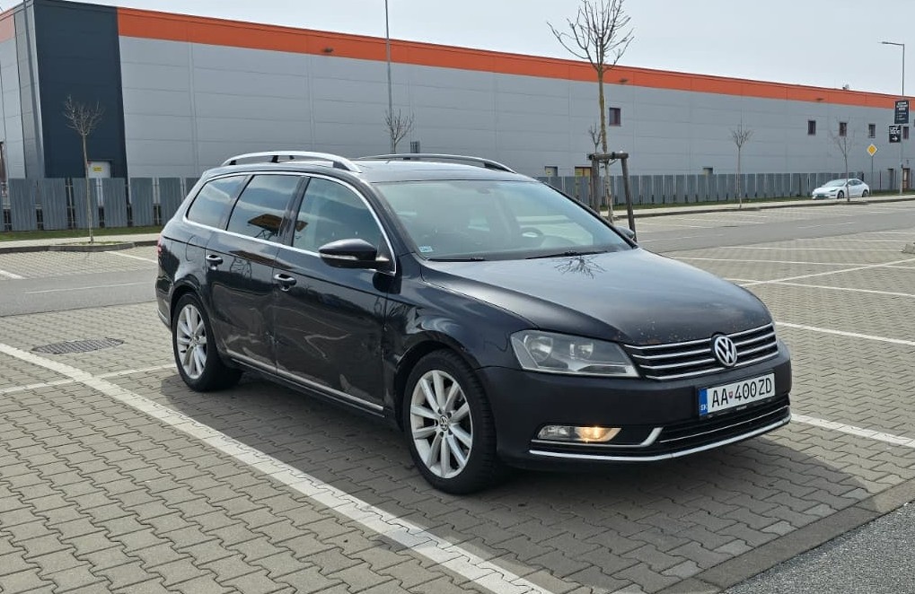Volkswagen Passat Variant 2.0 TDI Highline - 2