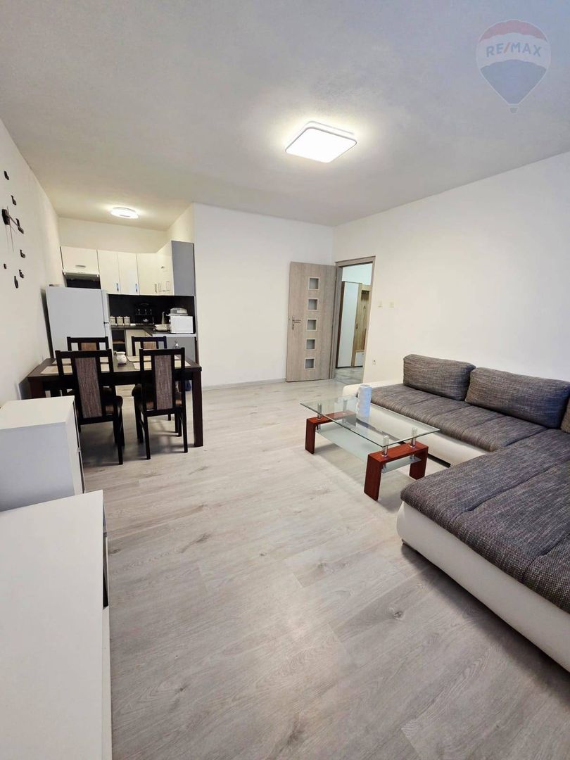 Prenájom dvojgarzónky - Levice, časť Vinohrady. - 2