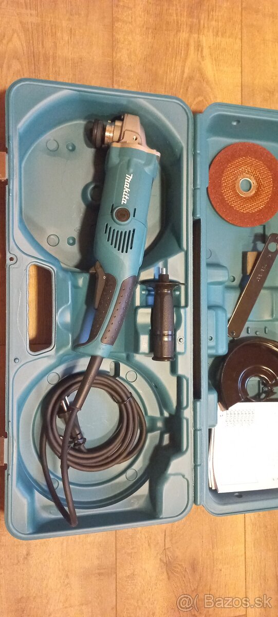 Uhlova bruska Makita GA6021 - 2
