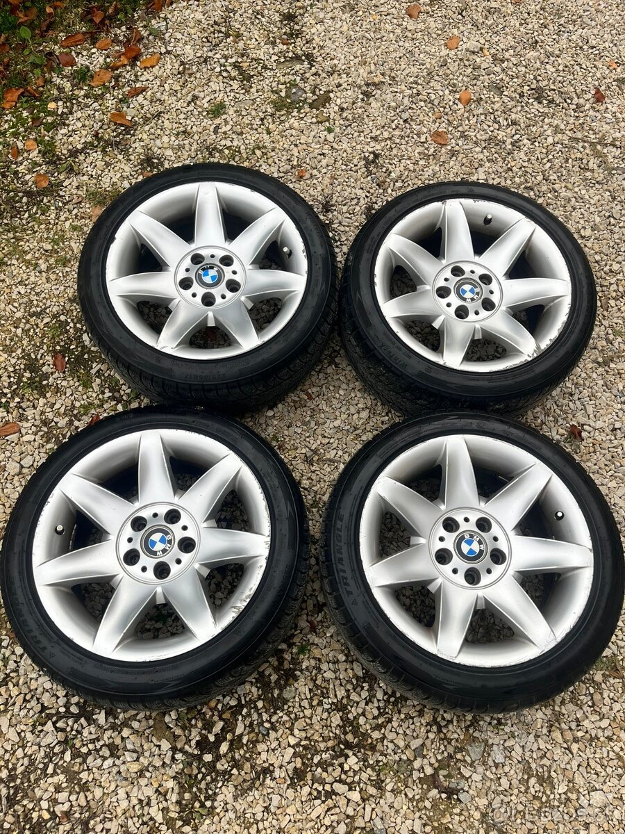 Predám elektróny z BMW E39 na zimných pneumatikách 225/45 R1 - 2