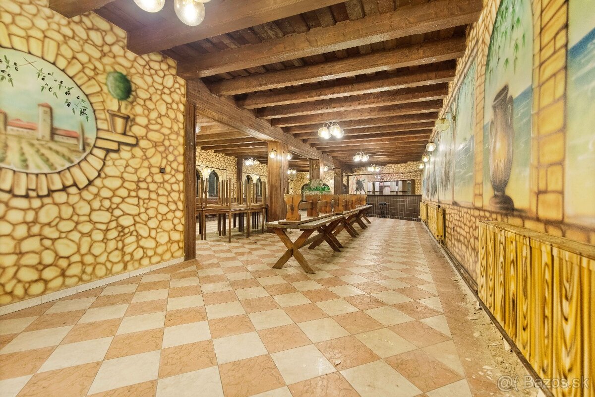 NA PREDAJ – REŠTAURÁCIA S UBYTOVANÍM V HOLÍČI - 2