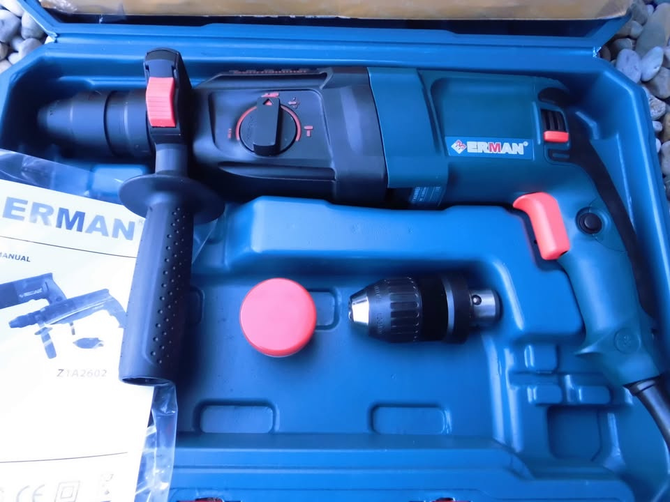 Vrtačka príklepová ako set - Erman model -2x hlavi+seka vrta - 2