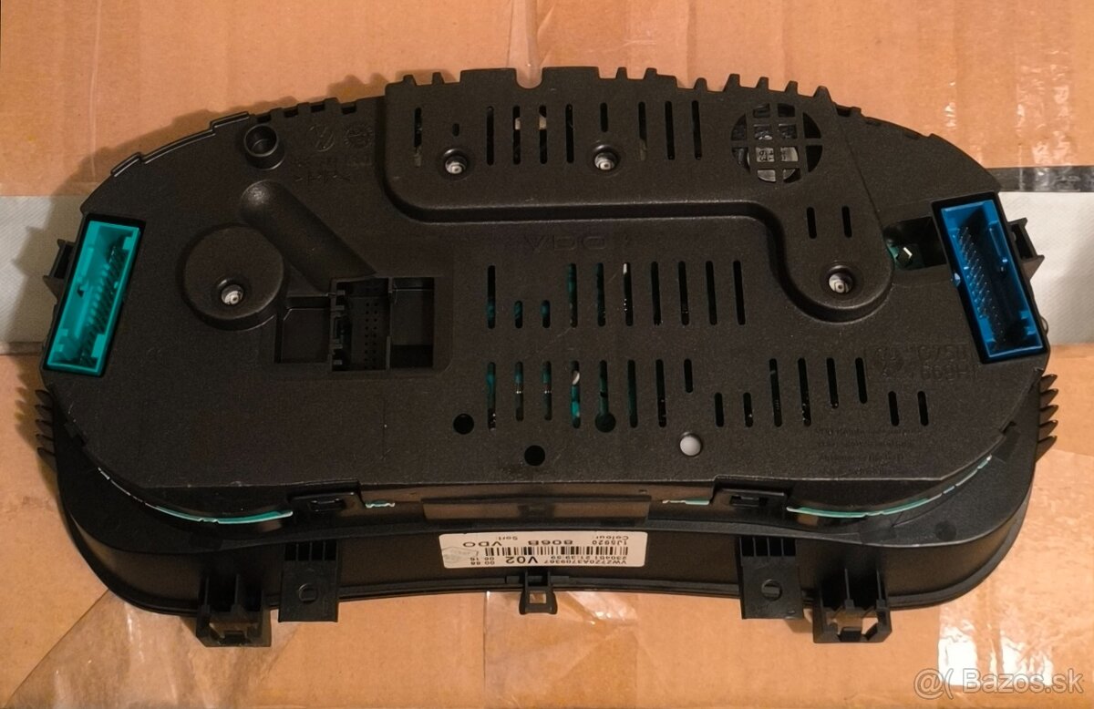 Vw golf 4 bora sportchrome budíky - 2