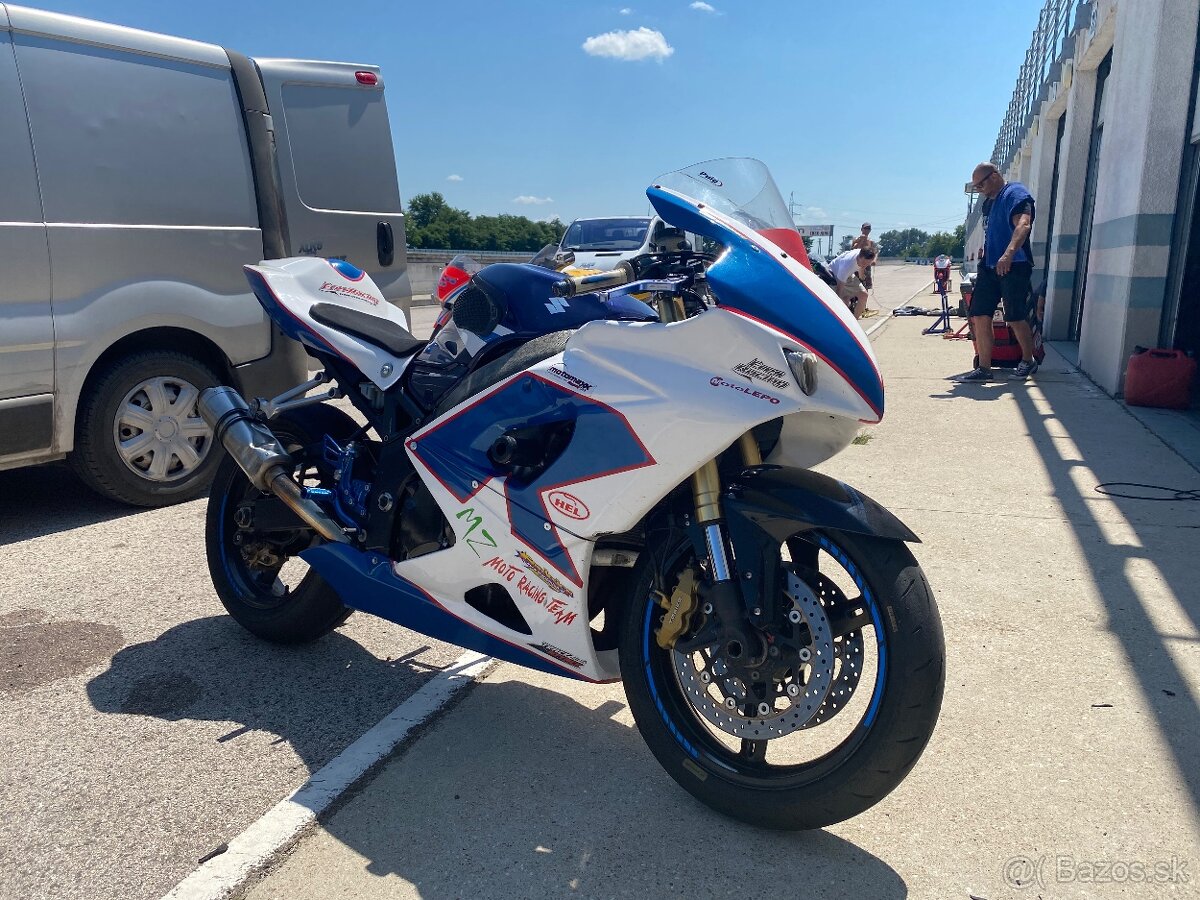 Suzuki GSX-R 600 K4 okruhovka - 2