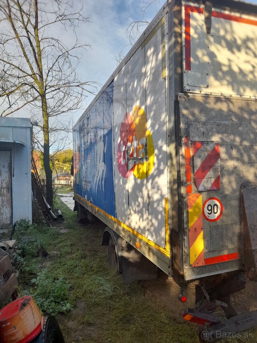 Stavebná buda Renault mýdlum - 2