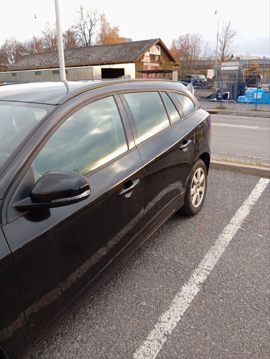 Volvo v60 - 2