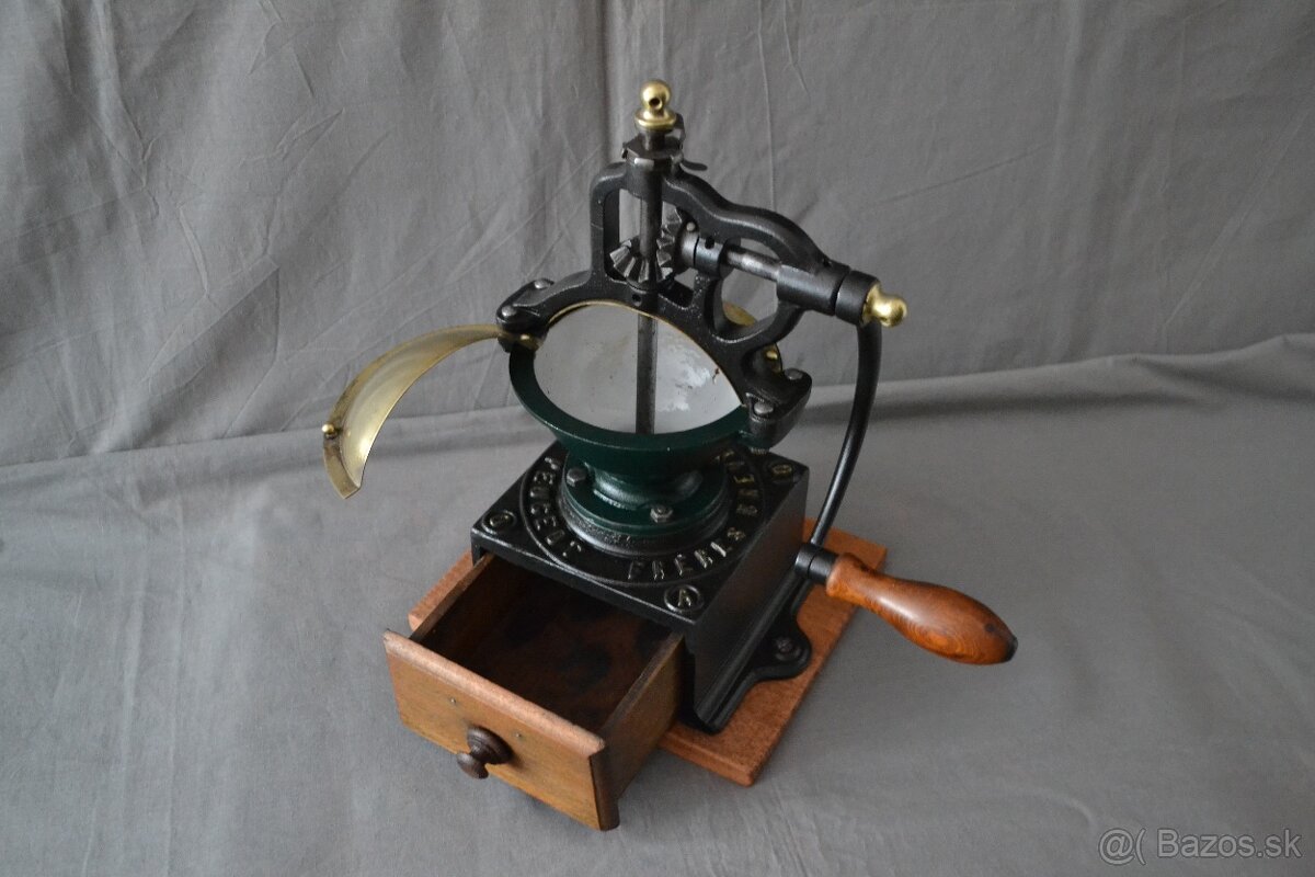 Mlynček na kávu Peugeot A 0 - 2