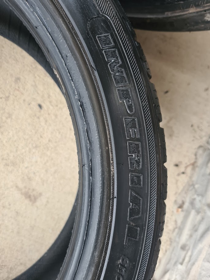 Zimné pneumatiky 215/40 r17 - 2