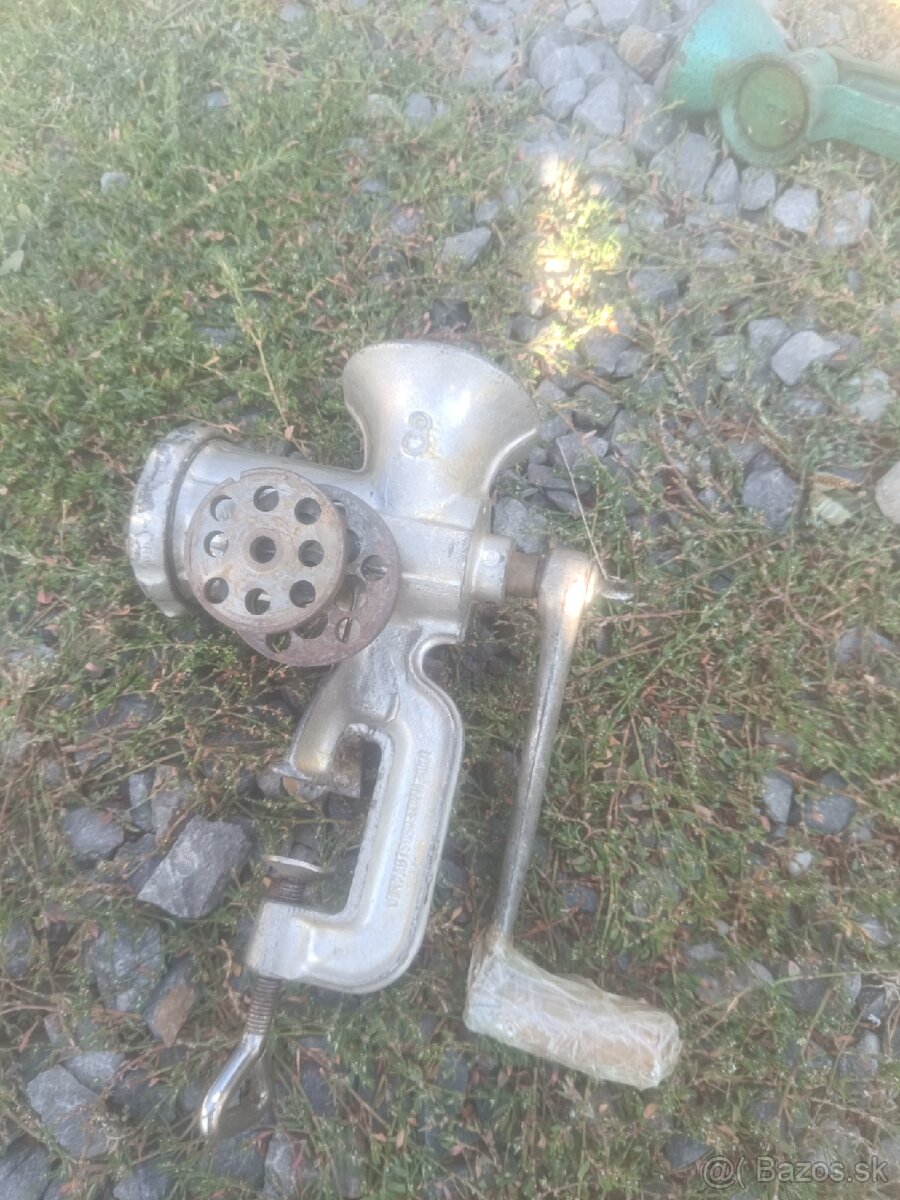 Mlynček na maso - 2