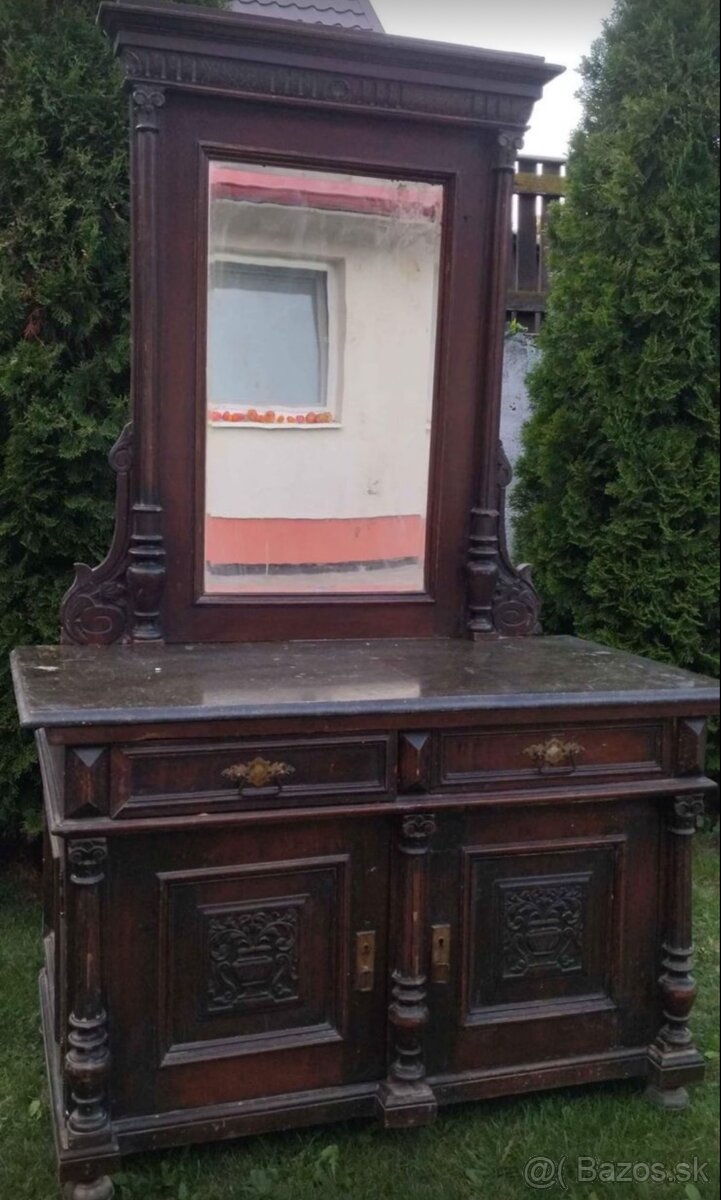 Starožitný nábytok - 2