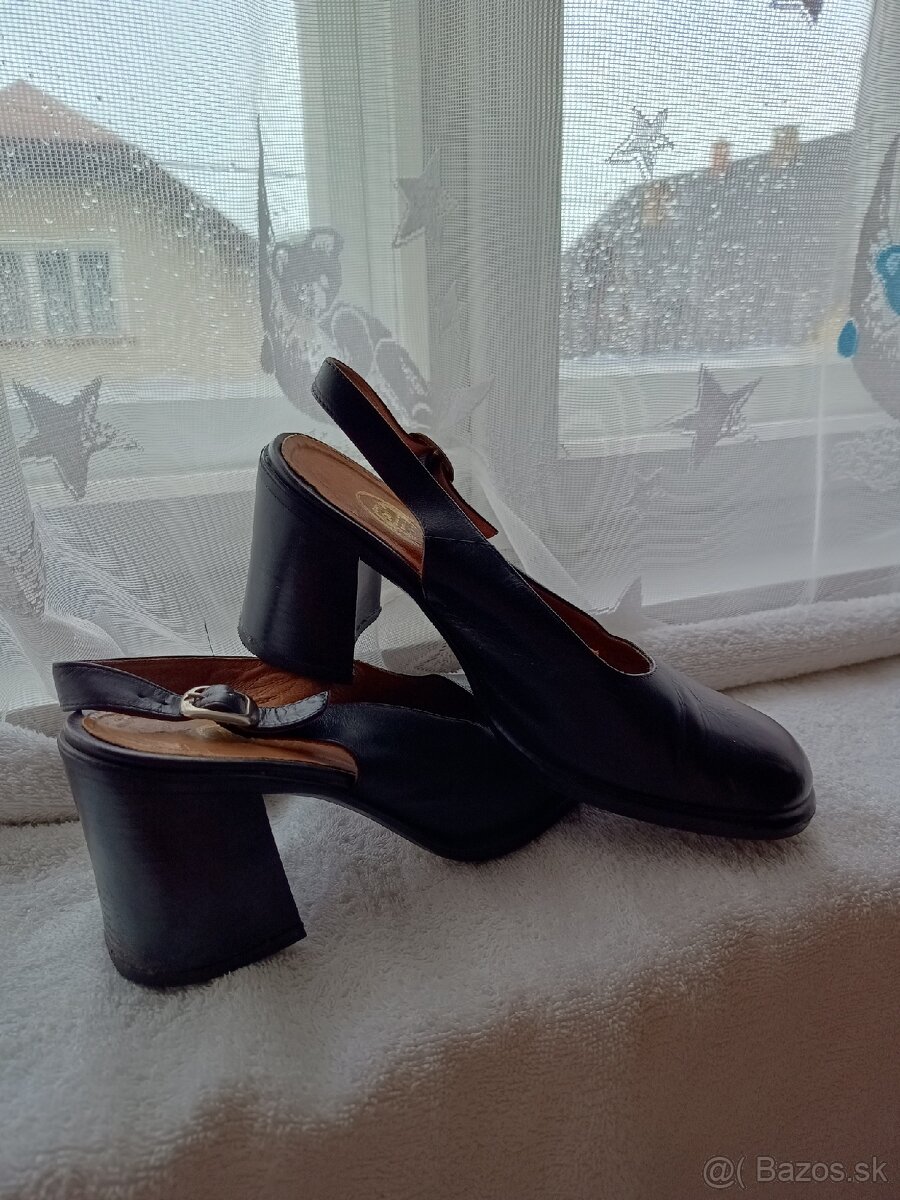 Dámske cierne sandále pravá koza /vel.40 - 2