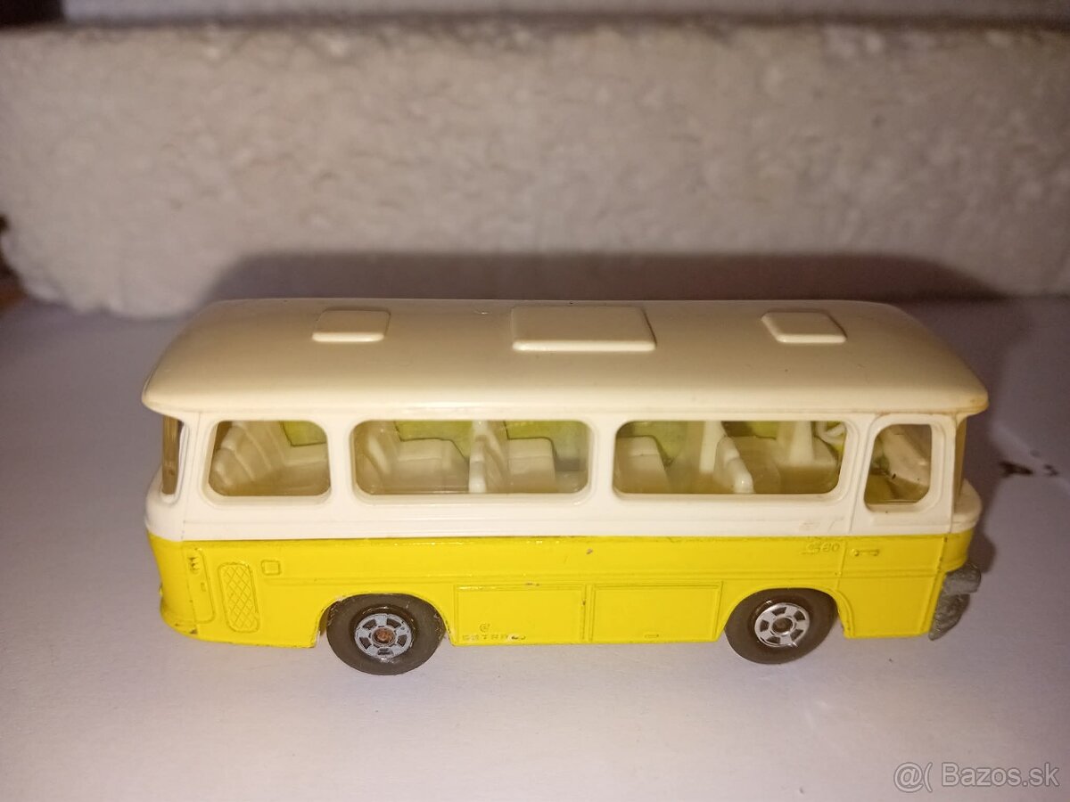 Matchbox superfast No 12 Setra coach - 2