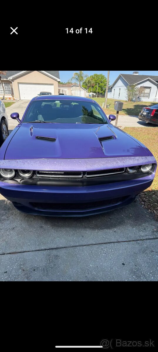 Dodge Challenger V8 - 2