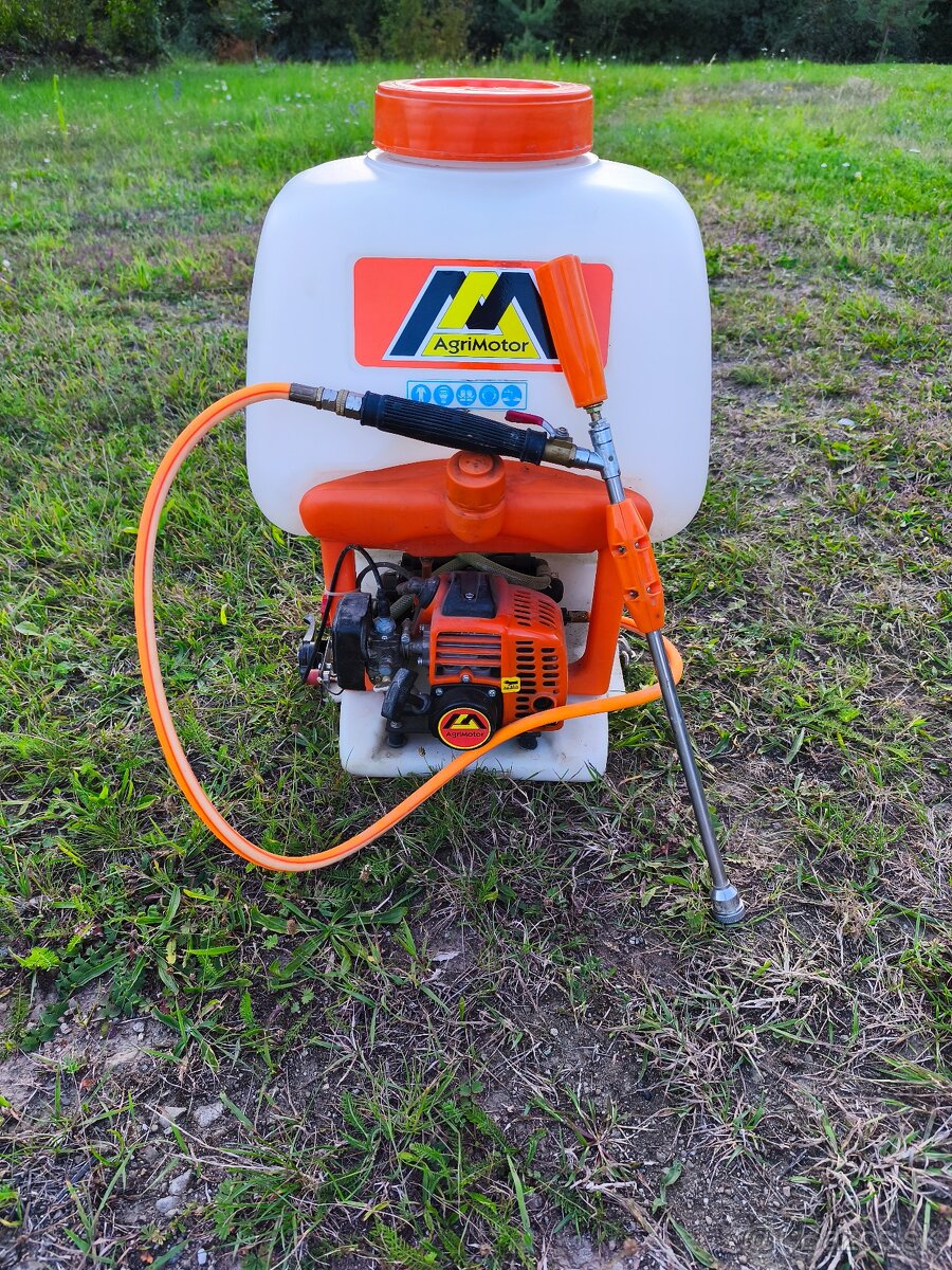Motorový postrekovač - 2