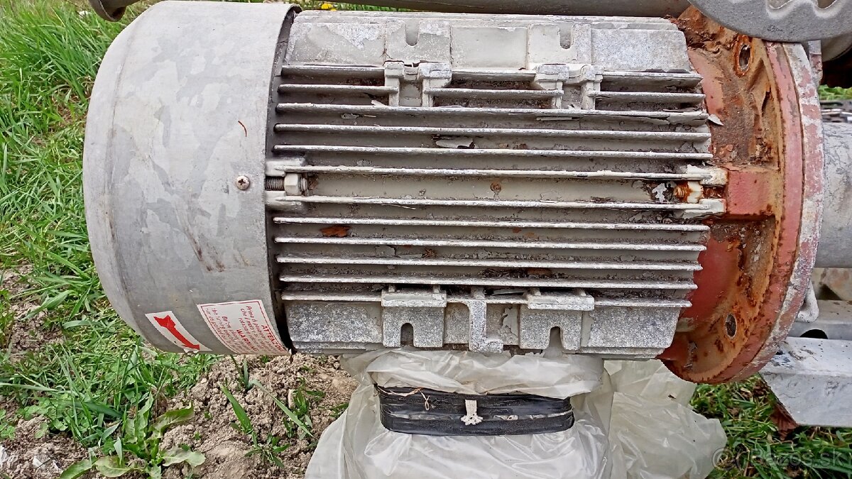 SÚRNE PREDÁM ELEKTROMOTOR - 2