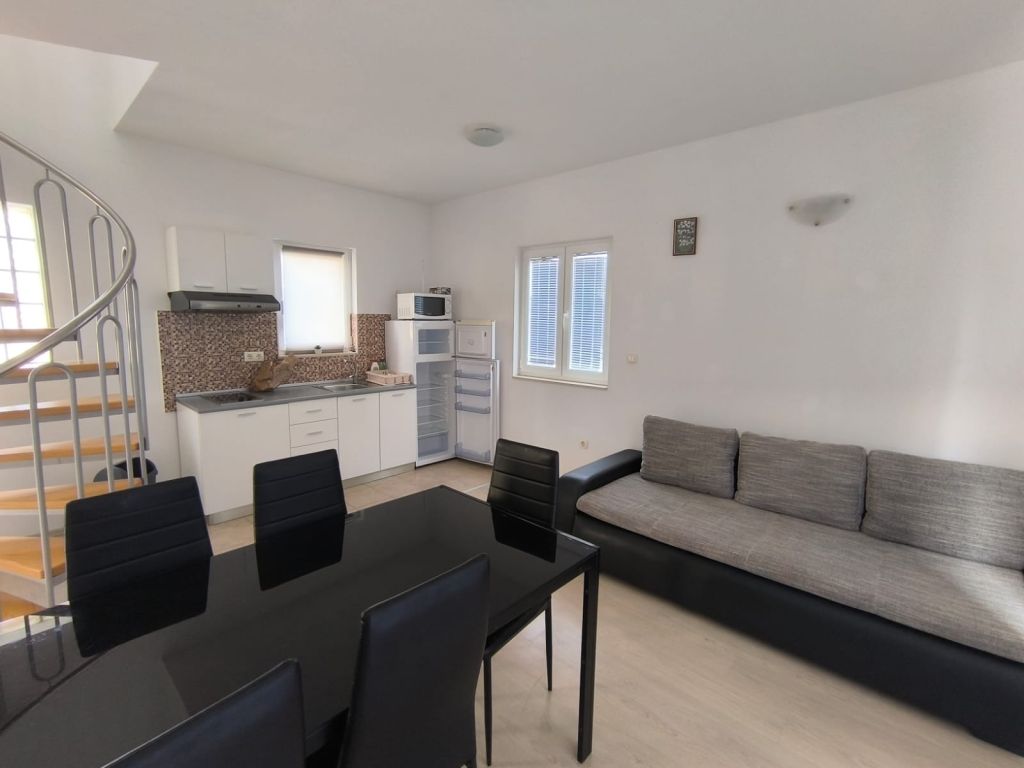 CHORVÁTSKO - Apartmán v 1. rade od mora - NIN - 2