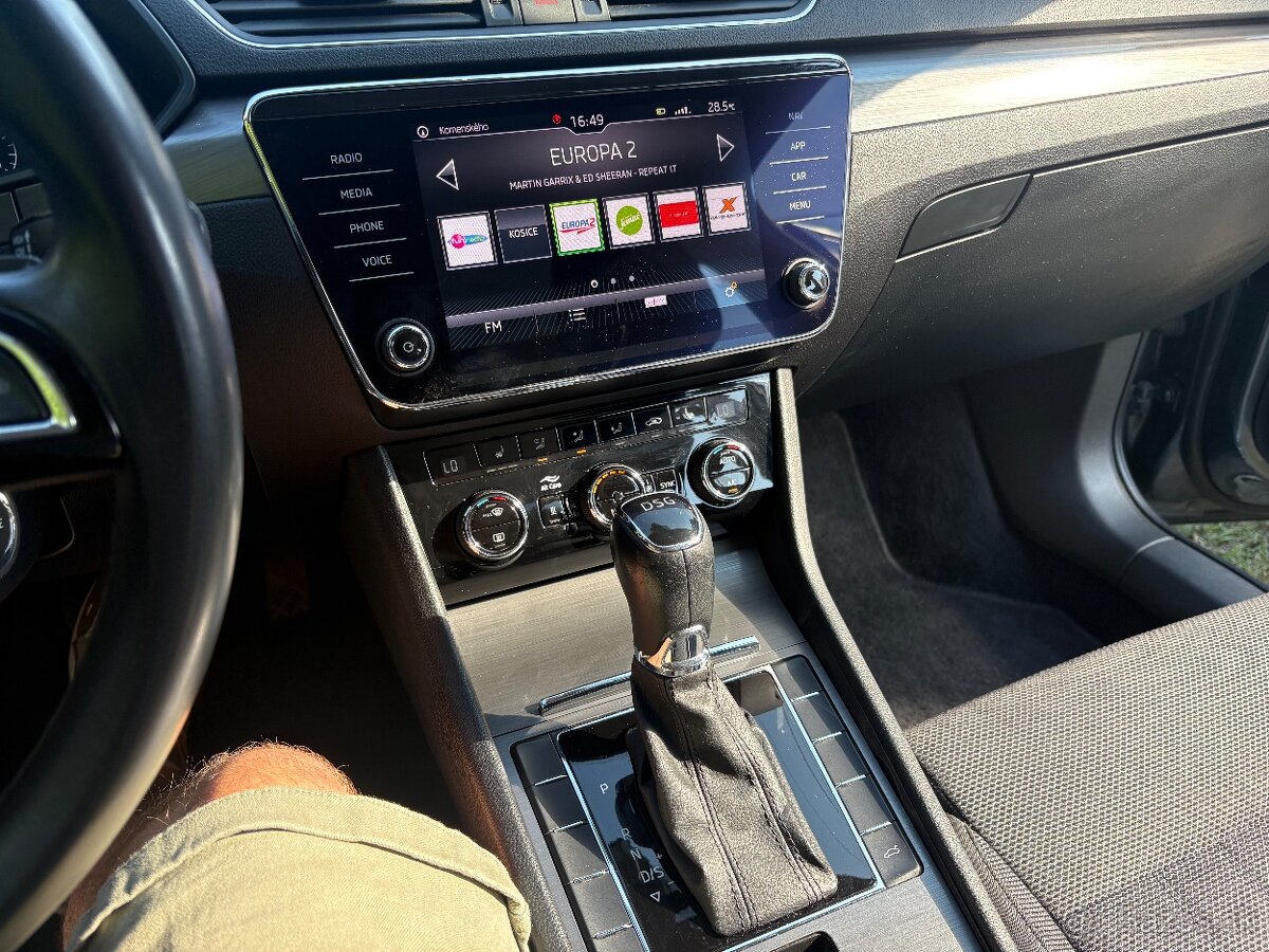 Predám Škoda Superb Combi 2.0 TDI DSG 110 kW - 2