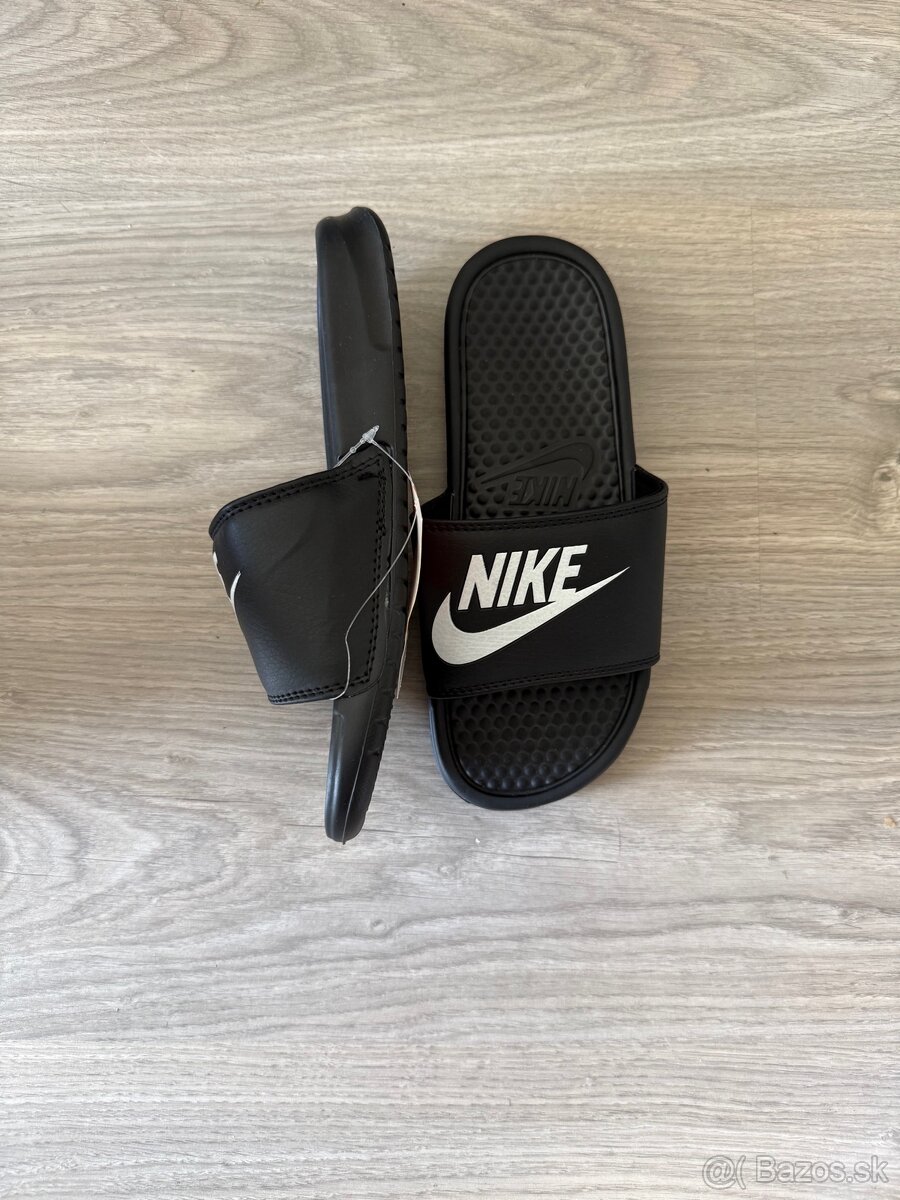 Nike šľapky - 2