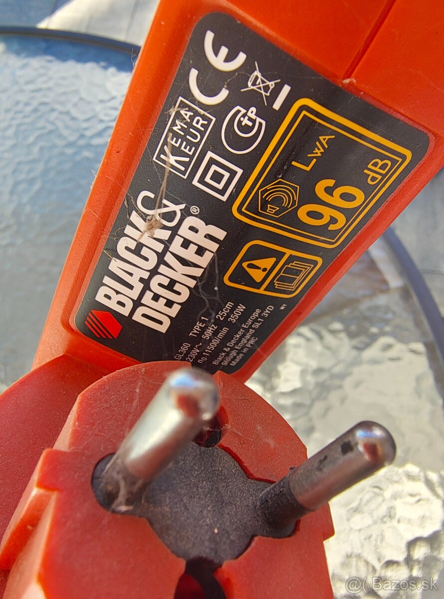 Strunová kosačka Black& Decker GL360 - 2