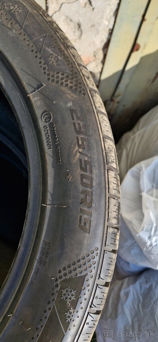 Aplus A702 235/50 R19 - 2