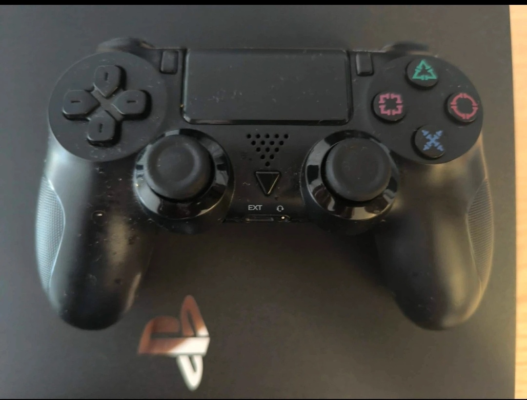 PS4 hracia konzola - 2
