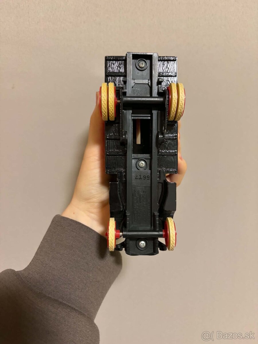 Kovový model nákladného auta - 2