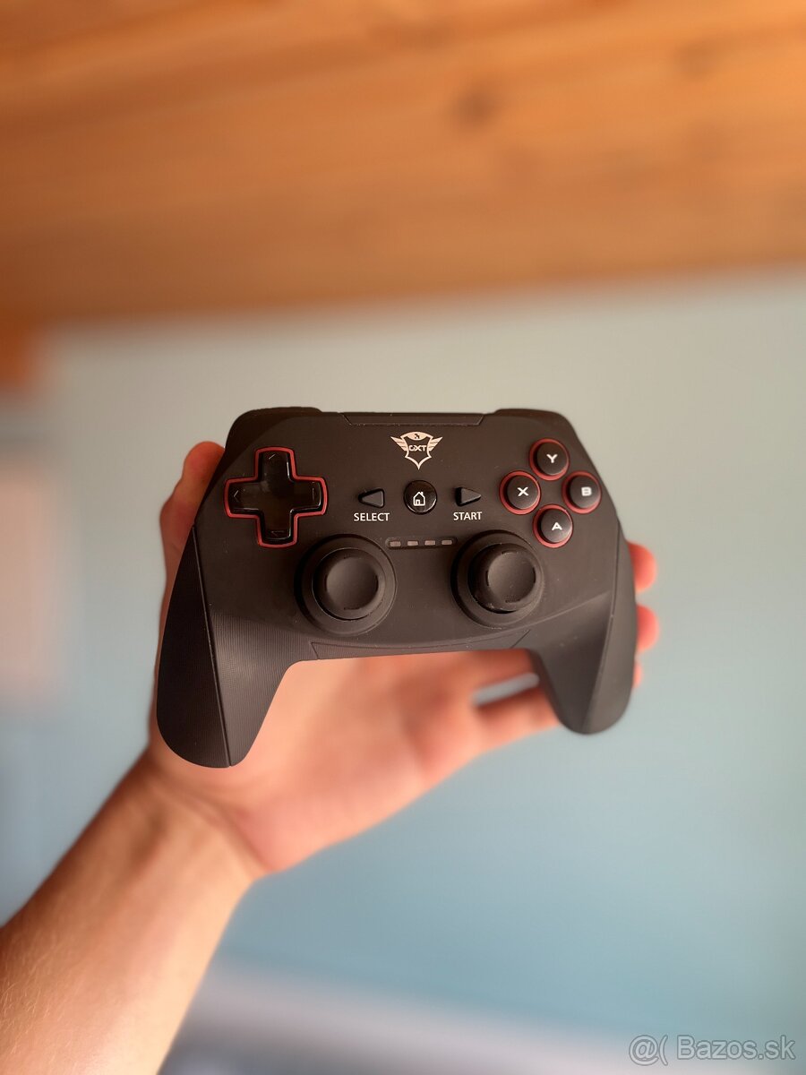 Predám tieto dva ovládače - 2