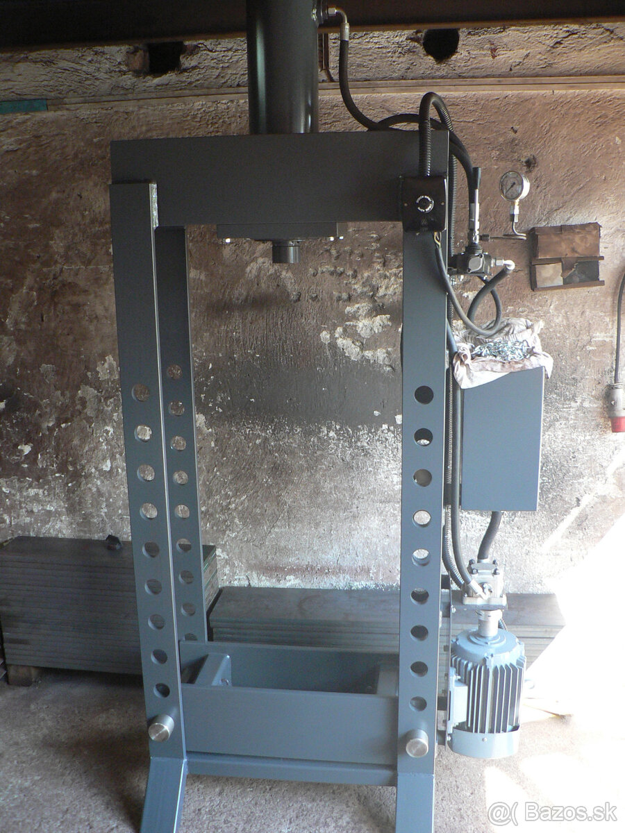 Hydraulický lis 40t. - 2