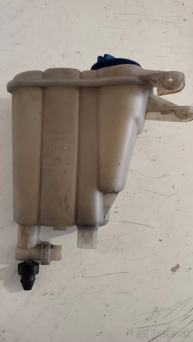 Nadobka G12 Audi A4 B8 2.0 tdi - 2