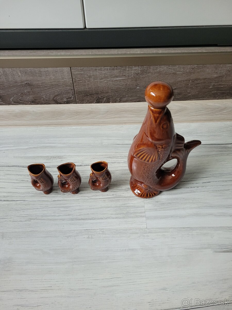 STAROŽITNÁ KERAMICKÁ KARAFA RYBKA - 2
